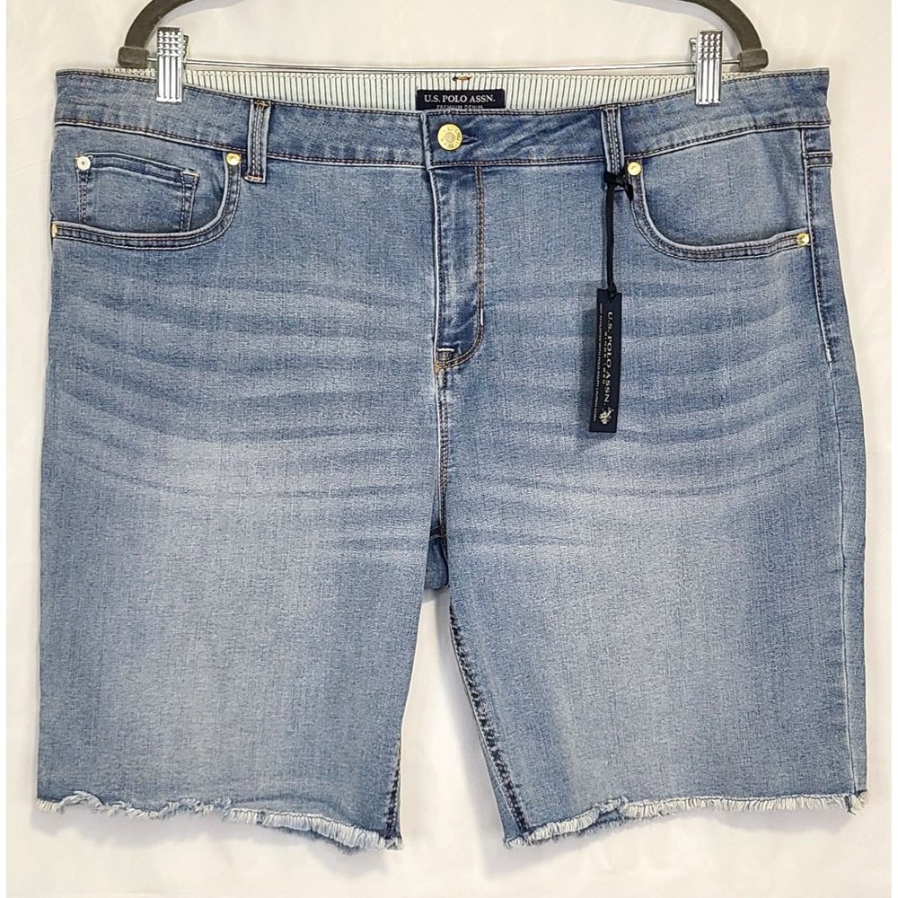 U.S. Polo Assn. Light Wash Raw Hem Premium Denim Shorts Womens Size 20 NWT